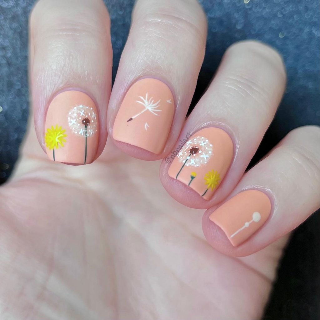 00015 Peach Nails With Designs - Soft, elegant, and effortlessly chic, peach nails with designs are taking over the nail scene. Whether you love delicate floral patterns, abstract swirls, or classy French tips, peach nails with designs add a touch of sophistication to any manicure. I remember scrolling through nail ideas for my last salon visit and stumbling upon the perfect peach nails with designs—a mix of soft ombré and subtle gold accents.