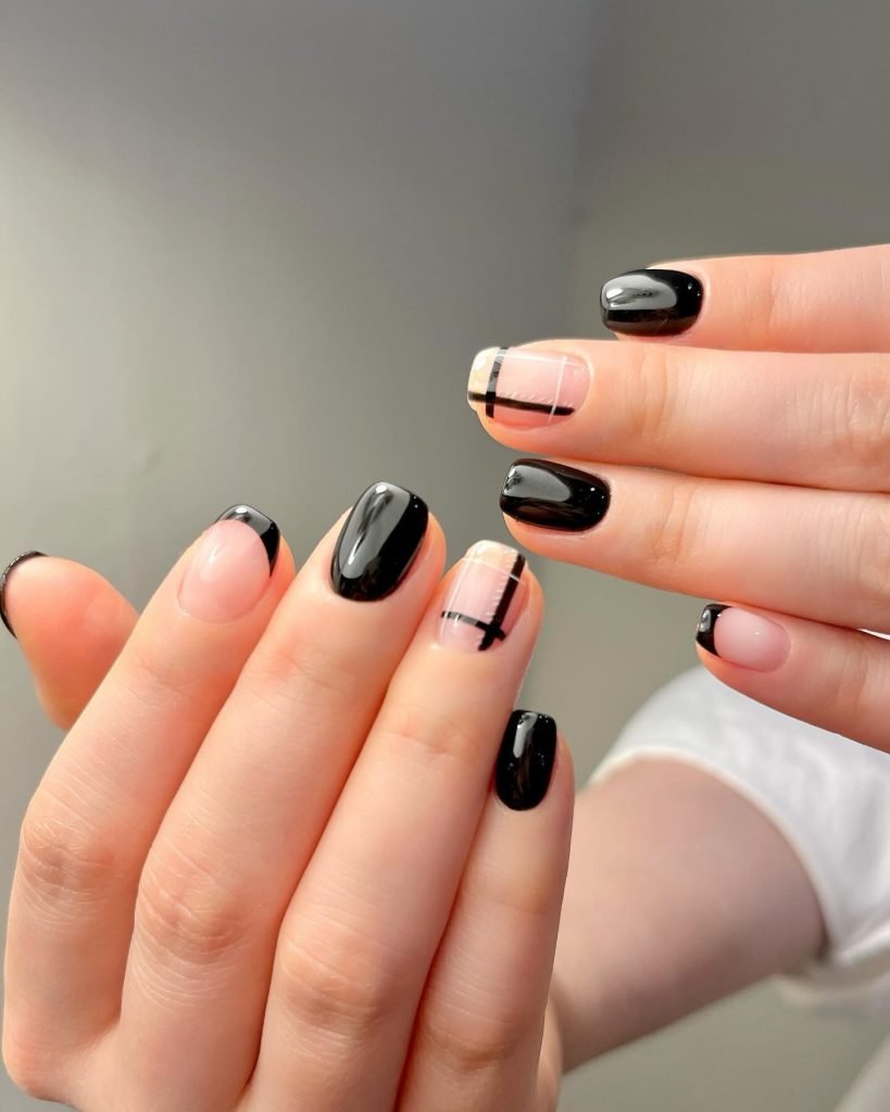 00011 Short Black Nails - Ever since I first discovered Short Black Nails, I’ve been hooked on their bold, classy vibe. Whether I’m prepping for a night out, a casual day at work, or simply feeling like adding a fierce touch to my look, Short Black Nails always seem to bring that perfect mix of chic and edgy.