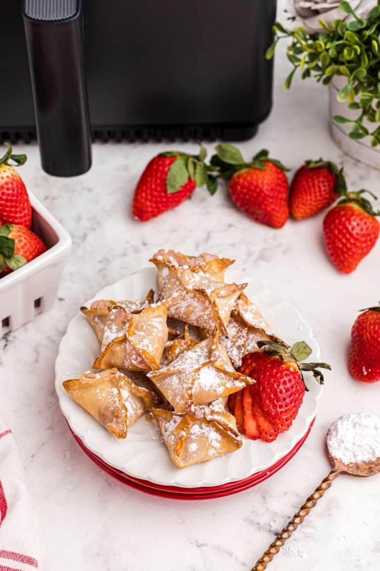 Assortment of delectable Air Fryer Dessert Recipes, featuring crispy treats, and healthy desserts using innovative air frying techniques.