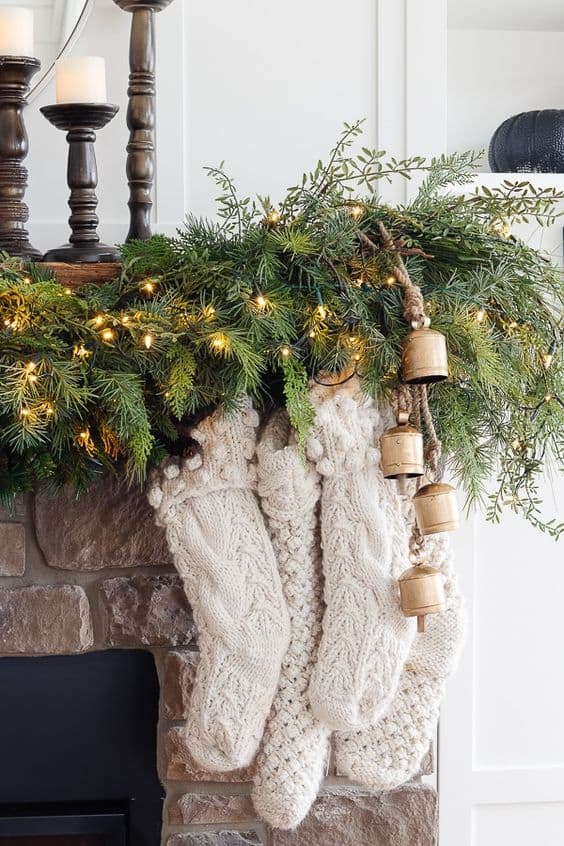 b6e1dc175eae4d05899c19d77c99e3c8 - Are you in search of distinctive and budget-friendly DIY rustic Christmas ornaments? Dollar store Christmas decor offers an excellent opportunity to embellish your dwelling economically. I've compiled a selection of Christmas decoration concepts to kickstart your creative endeavors at home.