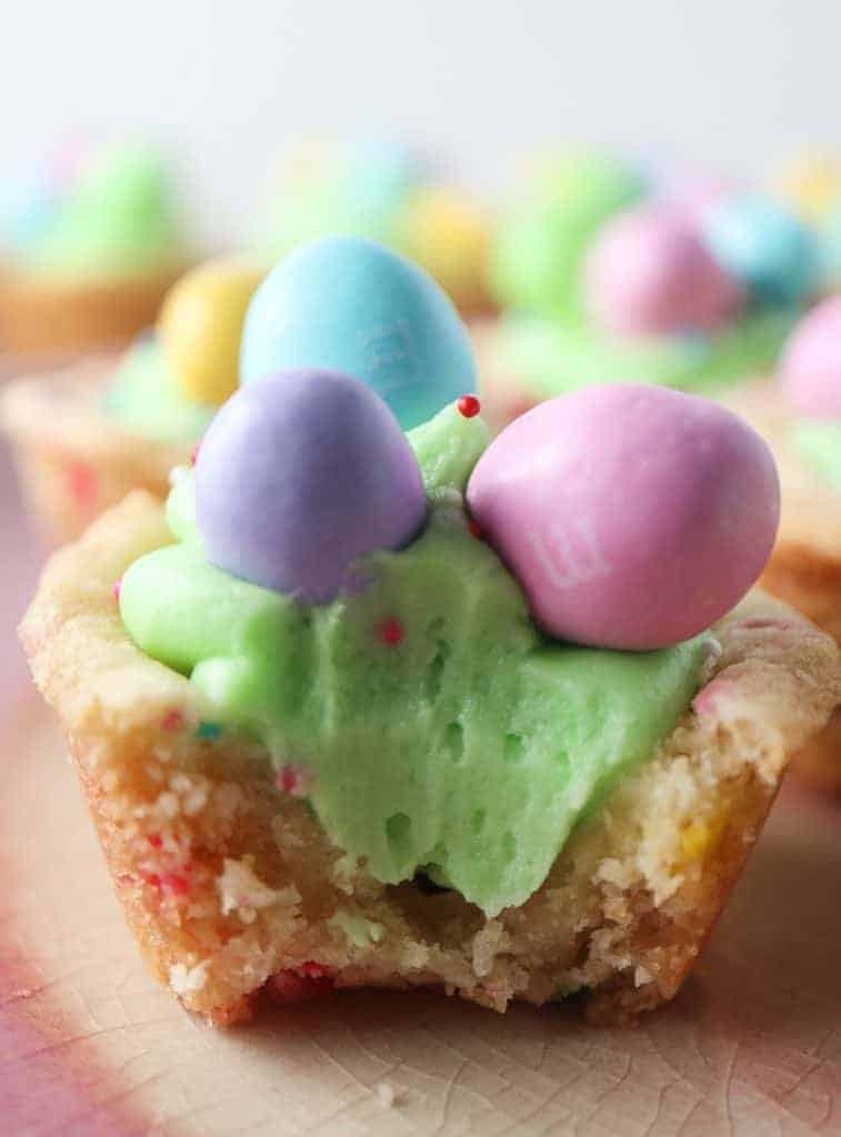 565D4145 BF97 48BE B69B AF161B102DBD - Delve into the Easter spirit with our simple yet delightful Easter cookies for children! From adorable bunny-shaped cookies to beautifully adorned egg cookies, we offer a variety of recipes that will add a festive flair to your holiday celebration.