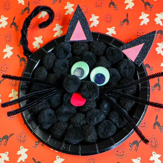 21 Fun Paper Plate Crafts For Kids 12 Black Cat Pom Pom Paper Plate 15.jpg