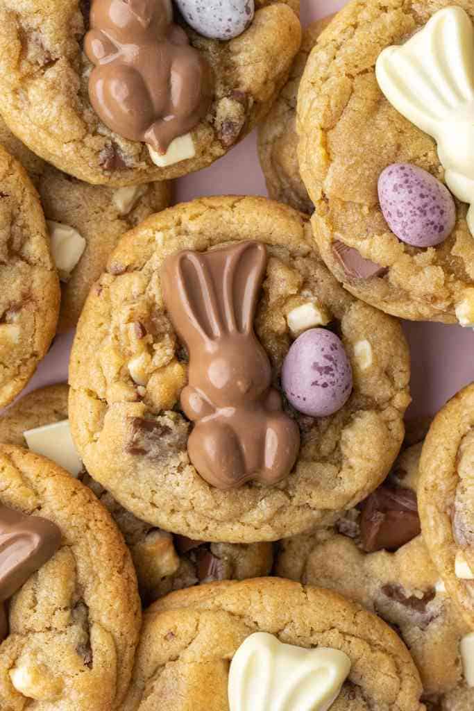 Easter Chocolate Chip Cookies 8 min - Delve into the Easter spirit with our simple yet delightful Easter cookies for children! From adorable bunny-shaped cookies to beautifully adorned egg cookies, we offer a variety of recipes that will add a festive flair to your holiday celebration.