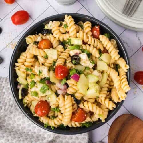 EasyPastaSaladLR 12 1 - Chilled pasta salad recipes offer a delightful way to savor the sunshine during hot summer days. The summertime presents an ideal opportunity to unveil your repertoire of cold pasta salad recipes and relish the diverse array of flavors they bring.