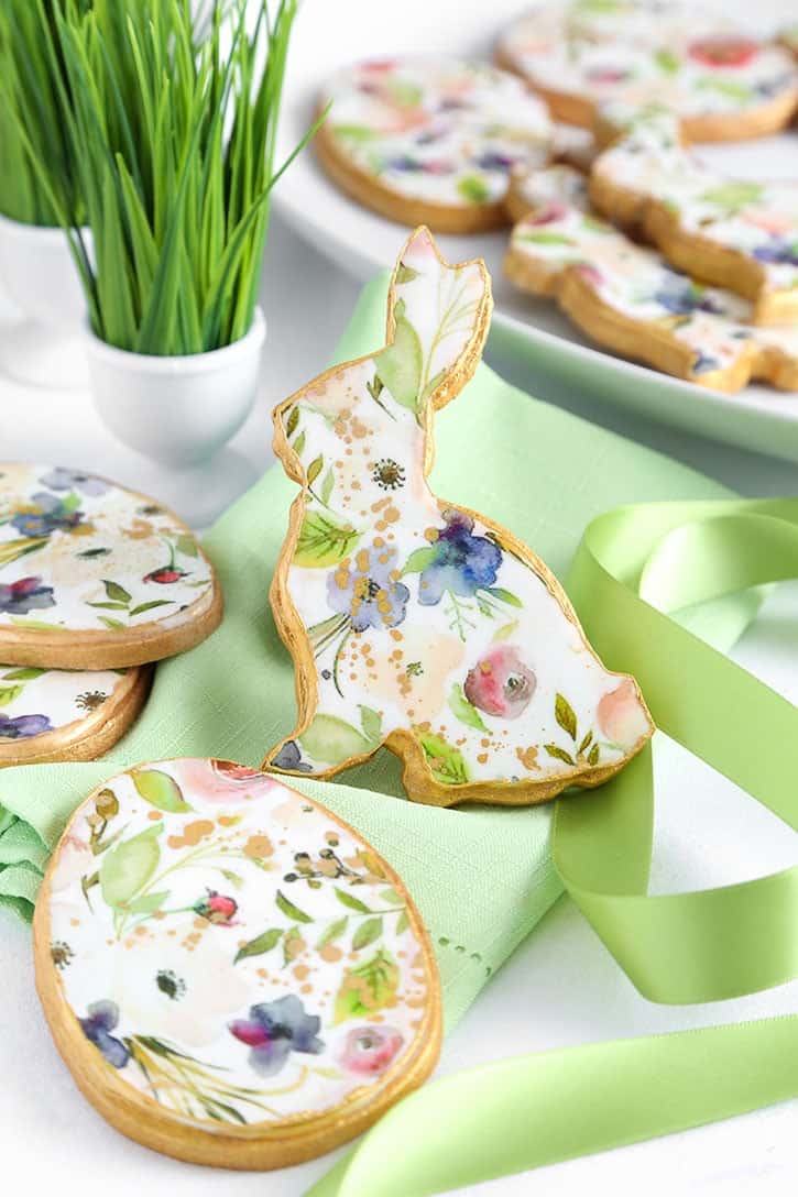 Floral2BBunny2BSugar2BCookies - Delve into the Easter spirit with our simple yet delightful Easter cookies for children! From adorable bunny-shaped cookies to beautifully adorned egg cookies, we offer a variety of recipes that will add a festive flair to your holiday celebration.