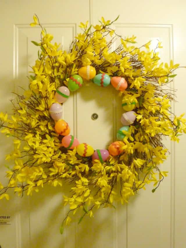 Spring Wreath - Discover the allure of crafting your own Easter wreaths for the front door with these imaginative Easter wreath decoration concepts! Embrace a variety of styles, including rustic Easter wreaths, Easter egg wreaths, Easter bunny wreaths, and Easter basket wreaths, as well as vibrant spring flower wreaths.