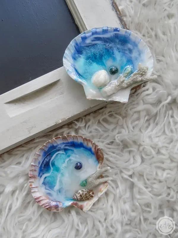 image 238 - Crafting at the beach brings the coastal vibes indoors. Delve into homemade beach crafts for children and craft shell-themed artworks that embody the essence of the sea. From sand-filled bottles to maritime-inspired projects, there's a creative endeavor suitable for every age and expertise. Adorn your surroundings with driftwood decorations and sea glass creations, or showcase your style with ocean-inspired jewelry designs.