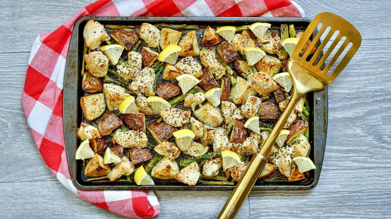 image 54 - Explore the realm of one sheet pan meals, your ultimate fix for speedy and effortless one-pan suppers! Delve into our nutritious one-pan meals ideal for hectic evenings. Whether it's family-friendly sheet pan dishes or vegetarian and low-carb dinners, we've got your back.