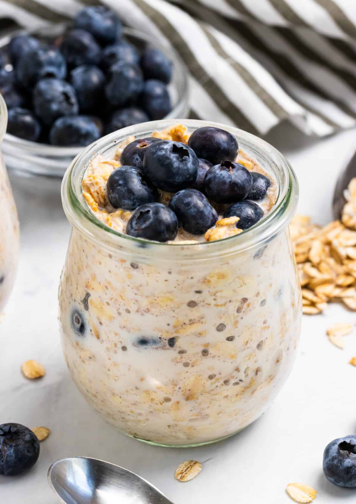 25 Easy Overnight Oats Recipes 31 Blueberry Overnight Oats 3.6