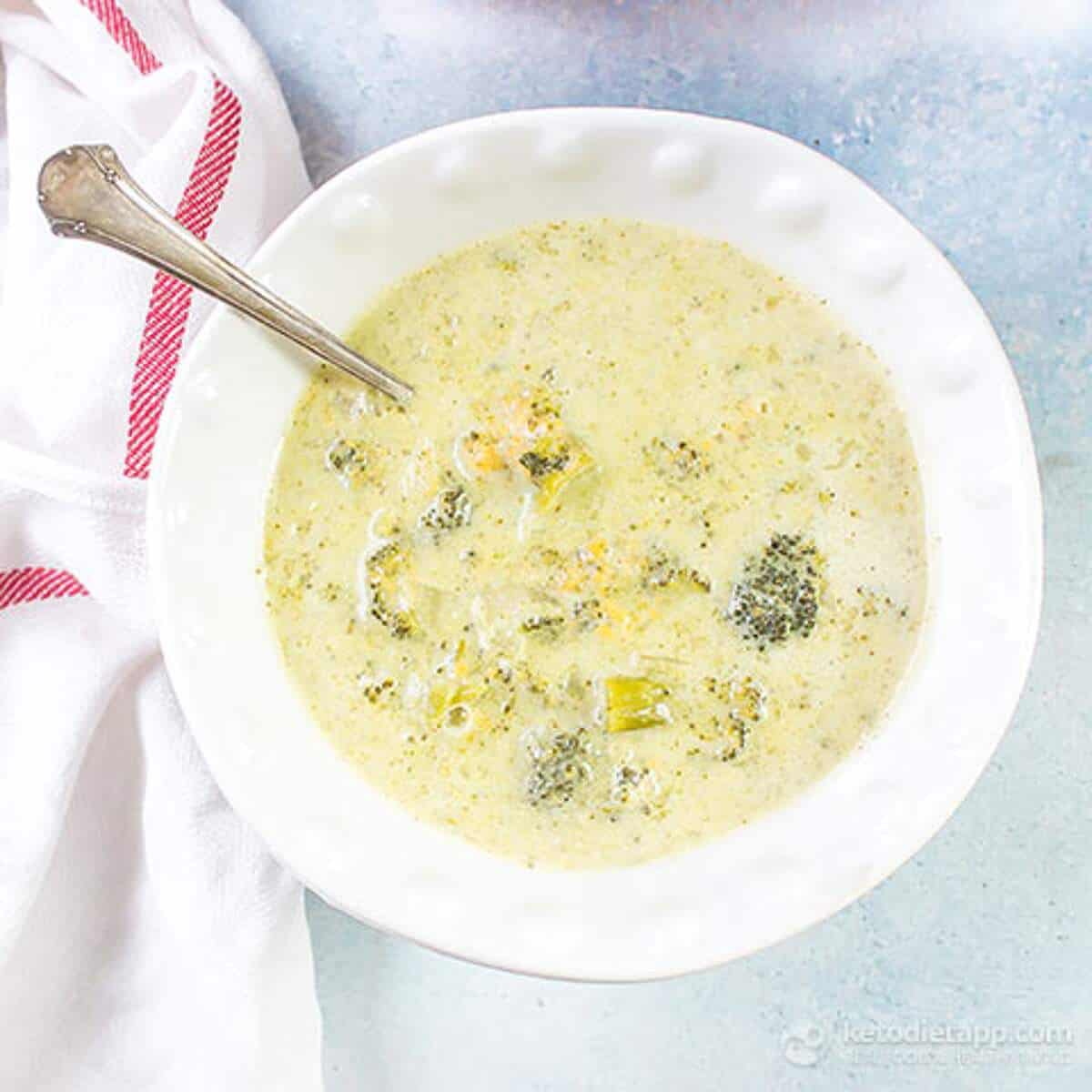 InstantPotBroccoliCheeseSoup 8 kd3 1200w