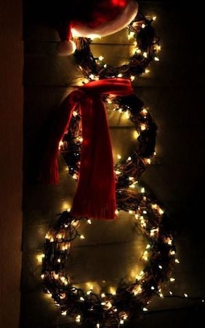 Lit Snowman Wreath