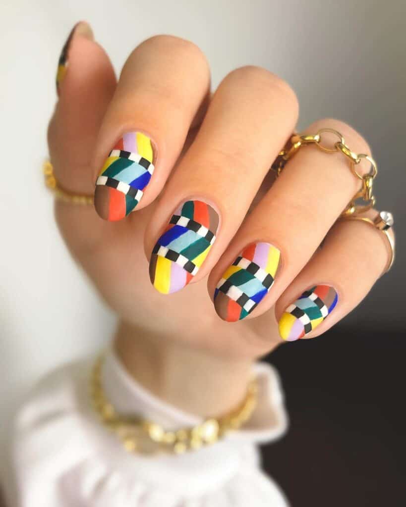 Explore the newest geometric nail art styles. From monochrome geometric designs to geometric acrylic creations, find your inspiration now.