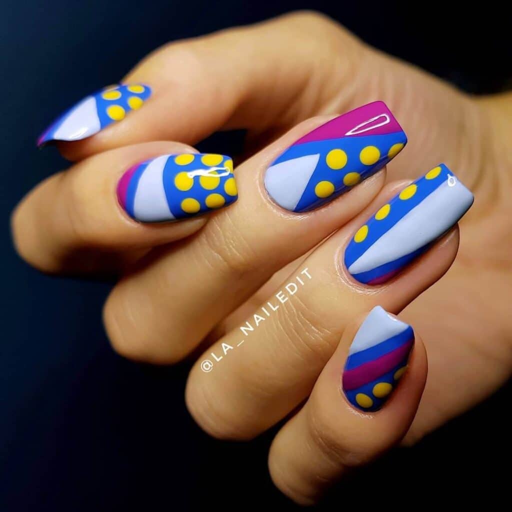 Explore the newest geometric nail art styles. From monochrome geometric designs to geometric acrylic creations, find your inspiration now.