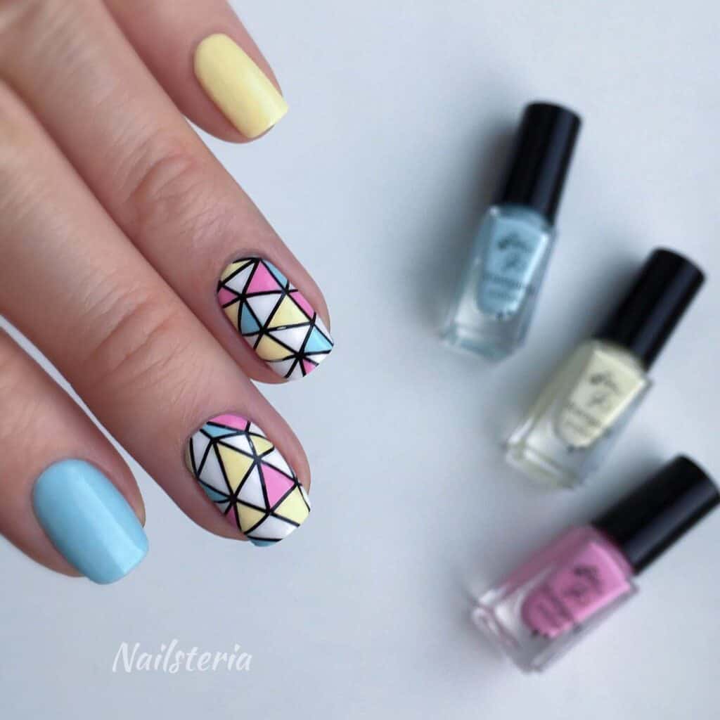 Explore the newest geometric nail art styles. From monochrome geometric designs to geometric acrylic creations, find your inspiration now.