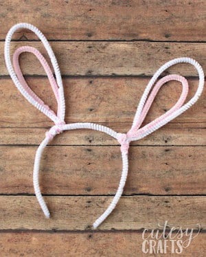 Pipe Cleaner Bunny Ears