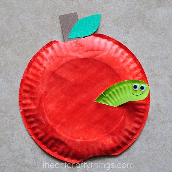 paper plate apple craft 3 1 - Autumn brings with it the crisp scent of falling leaves, the warmth of cozy sweaters, and the delicious anticipation of apple season. Apple crafts are a perfect way to celebrate this time of year, offering children a fun and engaging way to embrace the beauty and bounty of fall. These crafts are not only creative but also educational, helping kids develop fine motor skills, learn about the changing seasons, and explore their artistic abilities.