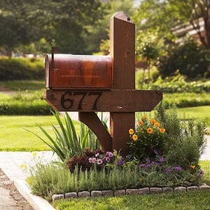 front yard Mailbox Garden