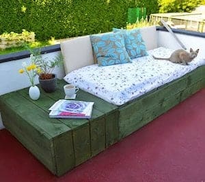 DIY Backard Patio Daybed idea