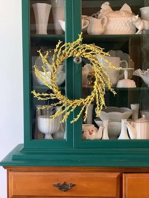 image 15 117 - Easter is a time of renewal, joy, and vibrant colors, making it the perfect season to refresh your home décor with a touch of whimsy and creativity. What better way to celebrate the arrival of spring than by crafting your own Easter wreaths? Whether you're looking to add a charming accent to your front door or brighten up an interior space, DIY wreaths offer a personalized touch that embodies the spirit of the holiday.