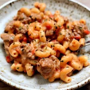 instant pot tomato basil homemade hamburger helper recipe - There’s something uniquely satisfying about recreating your favorite restaurant dishes at home, especially when you can do it with the convenience of an Instant Pot. These kitchen marvels not only save time but also capture the essence of complex flavors, bringing the restaurant experience to your dinner table.