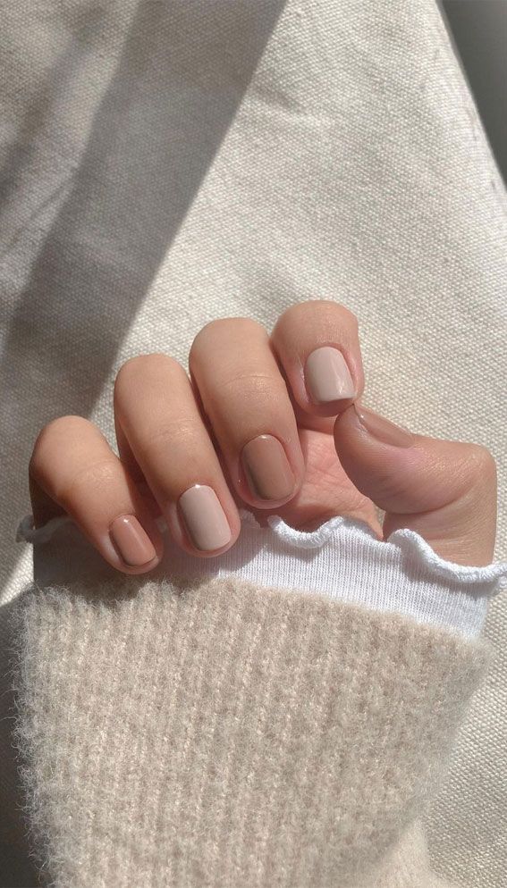 30 Cute Fall 2021 Nail Trends to Inspire You : Gradient Nude Nails - Monochrome Neutral Fall Nails