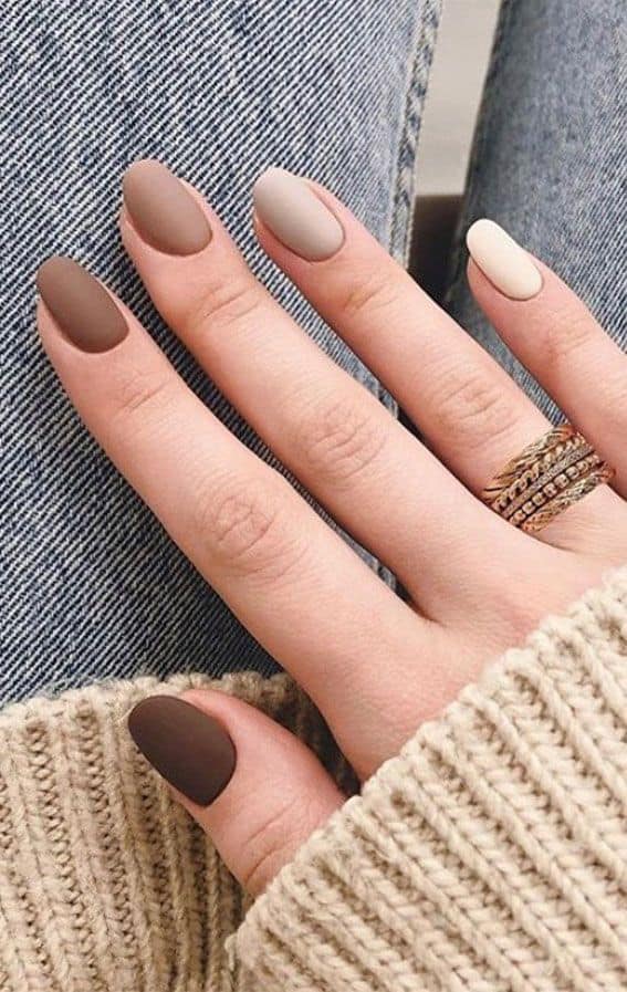 40+ Stylish Ways To Rock Spring Nails : Gradient neutral nails - Monochrome Neutral Fall Nails