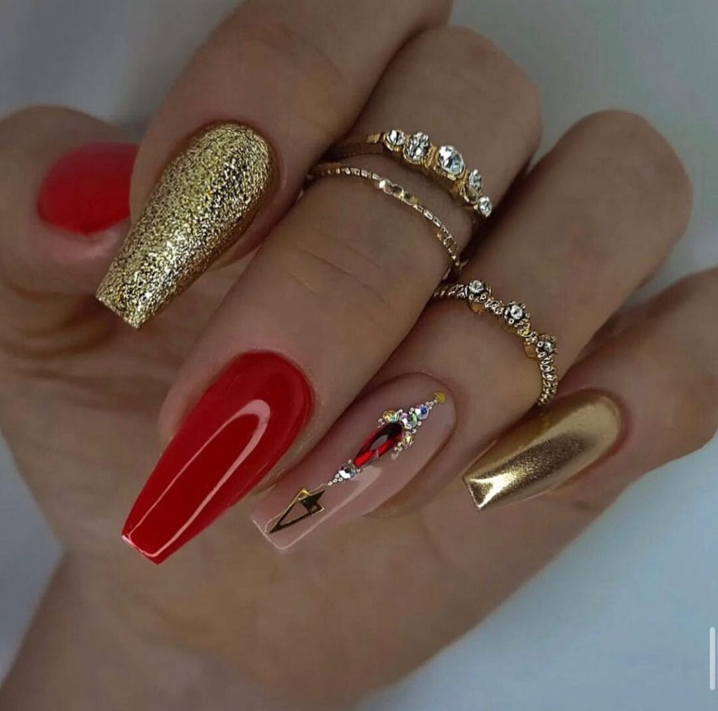 9 12 - Vivid red nails have long been a staple in the world of fashion and beauty, capturing attention with their bold and striking appeal. Whether you're preparing for a special occasion or simply want to make a statement, these red nail ideas will inspire your next salon visit or DIY manicure.