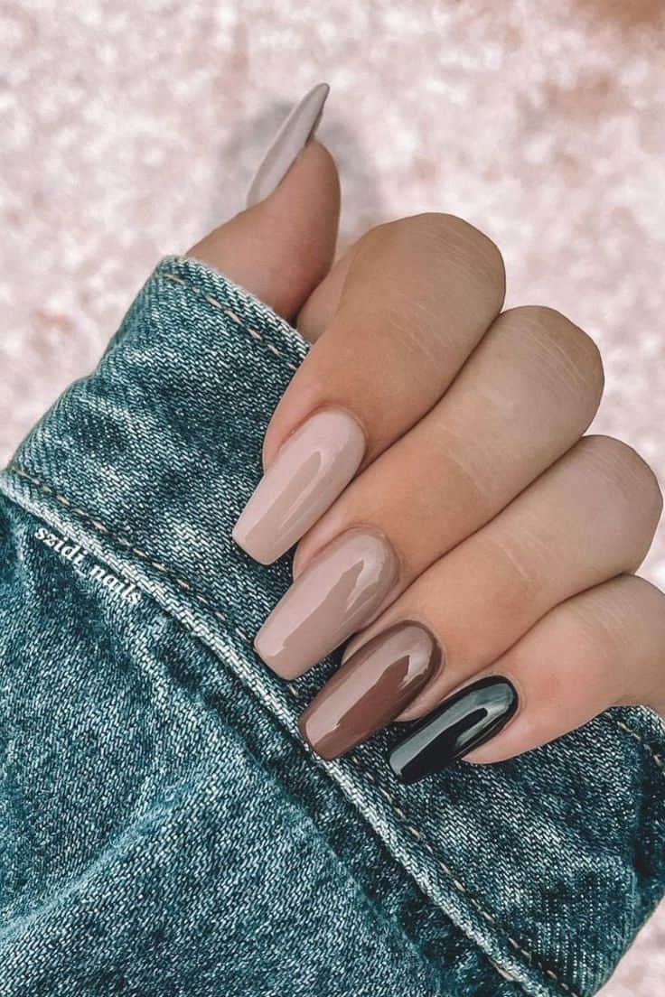 Pin page - Monochrome Neutral Fall Nails