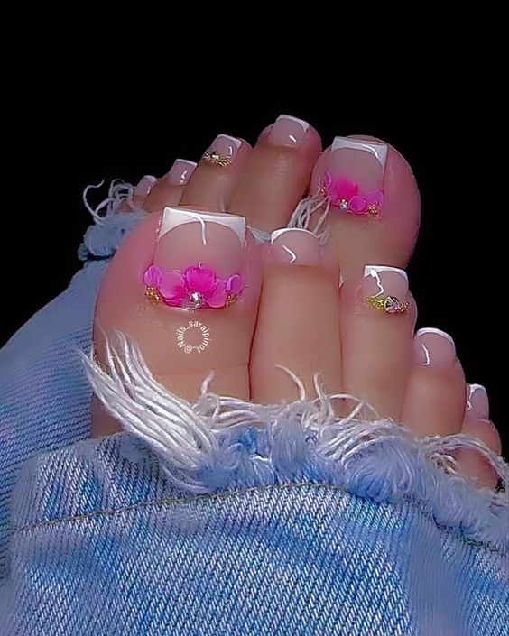 Hot Pink Summer Toenail Designs: Sparkle, Art, and Beach Vibes