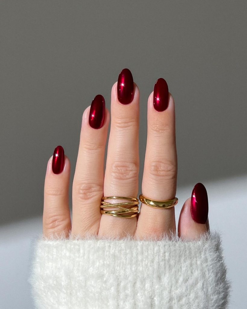 00007 Chrome Winter Nails - Chrome winter nails bring a sleek, icy touch to cold-weather manicures. Whether you're drawn to silver chrome winter nails, frosty blues, or pearlescent whites, these high-shine designs capture the magic of the season. From metallic chrome winter nail ideas with a mirror finish to soft, iridescent hues that reflect the snow-covered landscape, there are endless ways to achieve a stylish, frosty look.